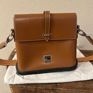 Dooney and Bourke shoulder strap purse